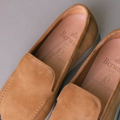 Angled view of the Berwick Flex Walk Apron Stitch Loafers Florence Rame showcasing refined toe shape, leather texture, and craftsmanship for Clothier & Sons.