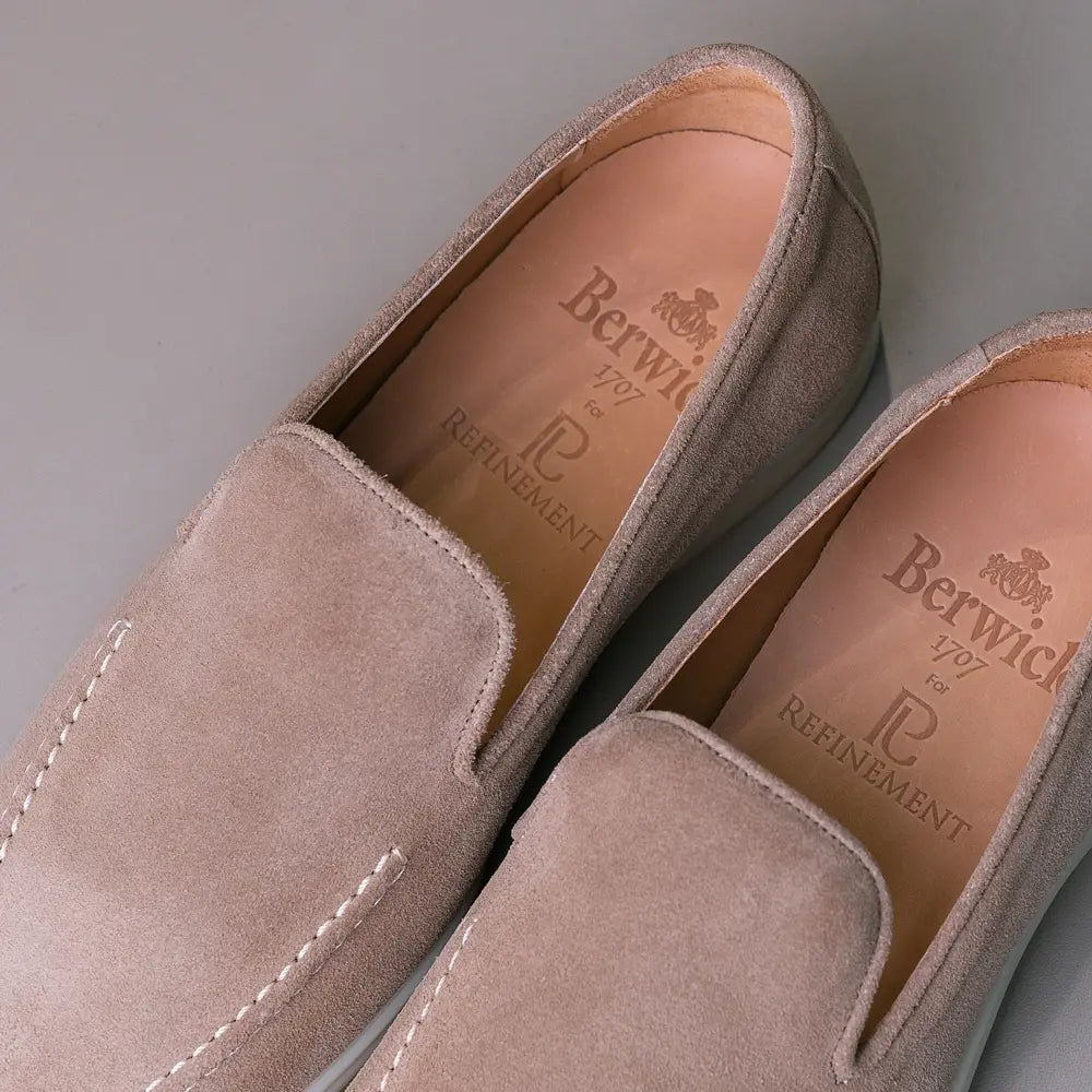 Inside label of the Berwick Flex Walk Apron Stitch Loafers Go Rain Janus Suede Sughero showing branding, size marking, and insole detail for Clothier & Sons.
