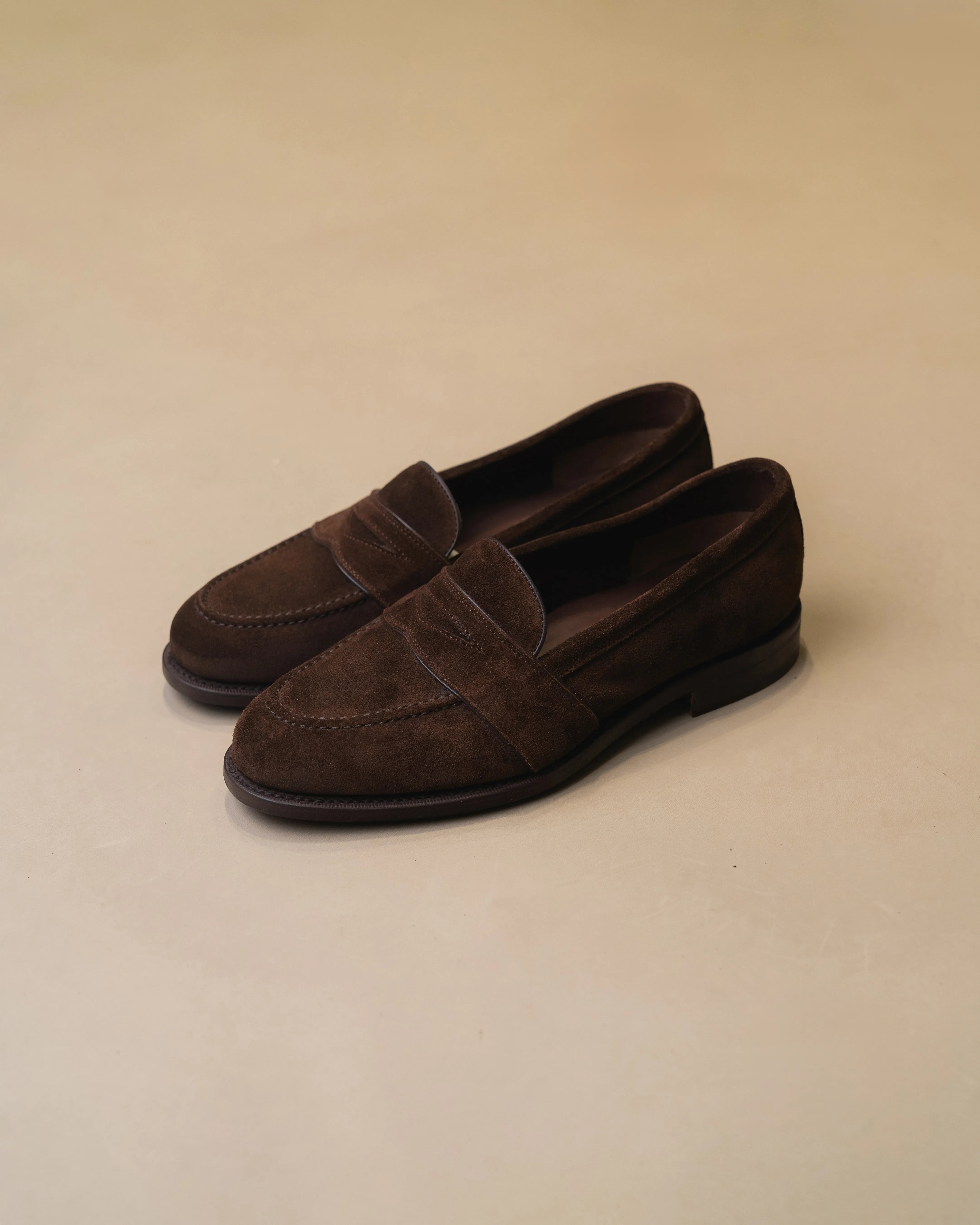 Berwick Full Strap Loafers Suede – Dark Brown
