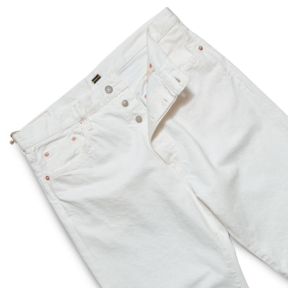 Waist detail of the Omnigod Clothier & Sons Selvedge White Jeans showing waistband construction, belt loops, and stitching finish for Clothier & Sons.
