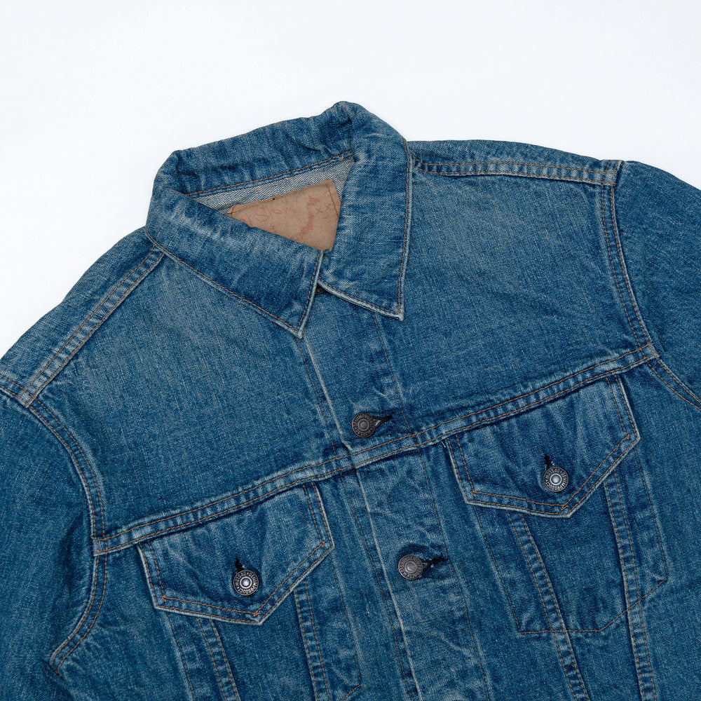 ดีเทลกระเป๋าและตะเข็บของ orSlow 1960’s Type 3 Denim Jacket แสดงดีไซน์สไตล์วินเทจ