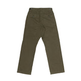 กางเกง orSlow V5002 Herringbone Fatigue Pants สี Army Green แสดงรายละเอียดกระเป๋าหลังสองข้างและตะเข็บเย็บคู่