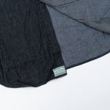 บริเวณปลายเสื้อของรายละเอียดเล็ก ๆ ที่สื่อถึงเอกลักษณ์ของแบรนด์ญี่ปุ่น