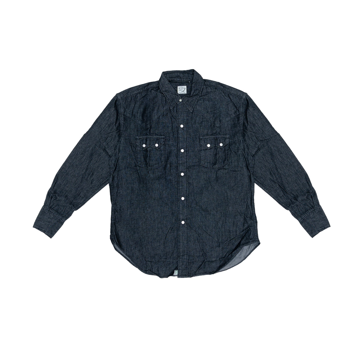 เสื้อเชิ้ตยีนส์สีดำ orSlow Denim Western Shirt ผลิตในญี่ปุ่น ดีไซน์ทรง Western มาพร้อมกระดุมสแน็ปสีเงิน กระเป๋าหน้าแหลมสองข้าง และตะเข็บคู่ที่สะท้อนความประณีตของงานตัดเย็บแบบญี่ปุ่น