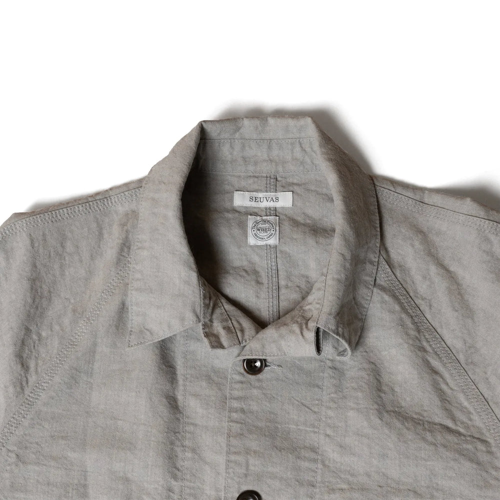 Seuvas Washi Raglan Coverall Light Charcoal Collar Detail