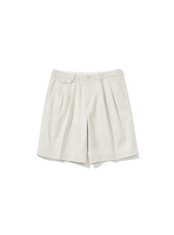 RENACTS Garment Washed Two Tuck Shorts Ivory – กางเกงขาสั้นทรงวินเทจ สีไอวอรี่ ผ้าฟอกสัมผัสนุ่ม ดีไซน์คลาสสิกสไตล์ Ivy League